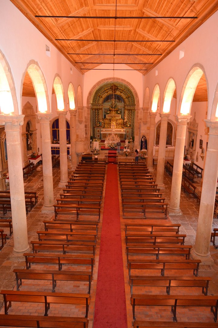 Interior de la iglesia desde el coro alto