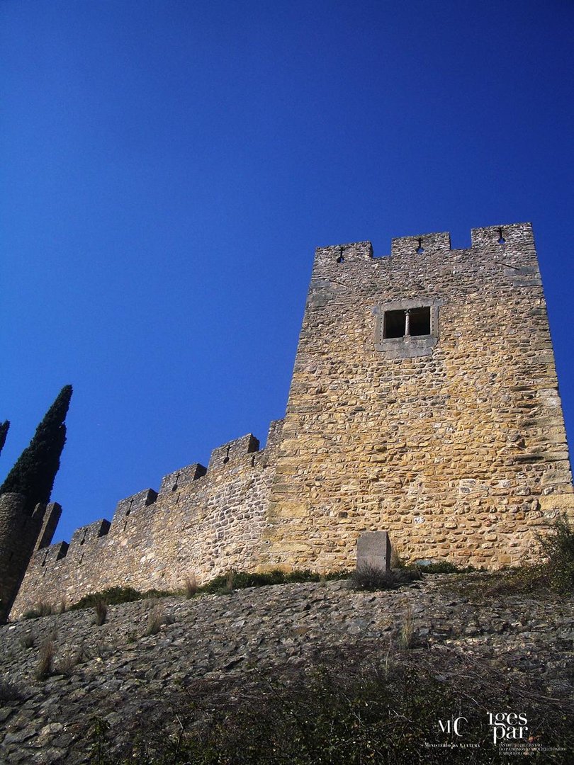 Donación del Castillo de Ceras