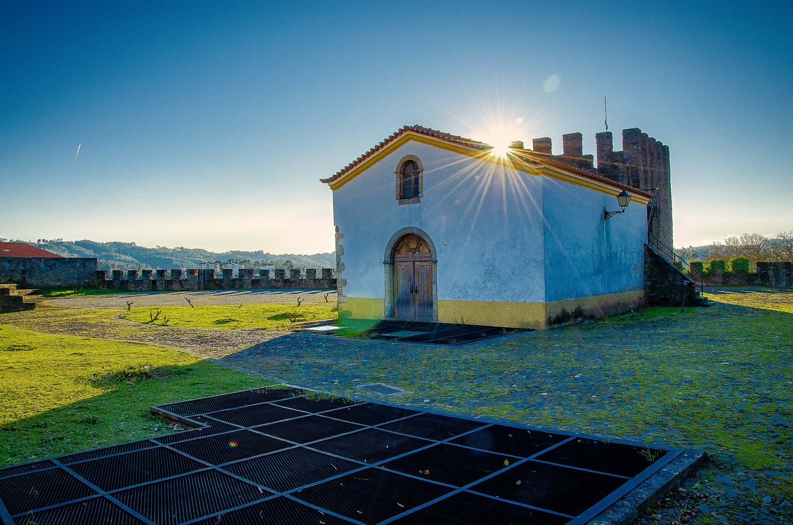 Lateral nascente da Capela de São João Batista (Castelo da Sertã)