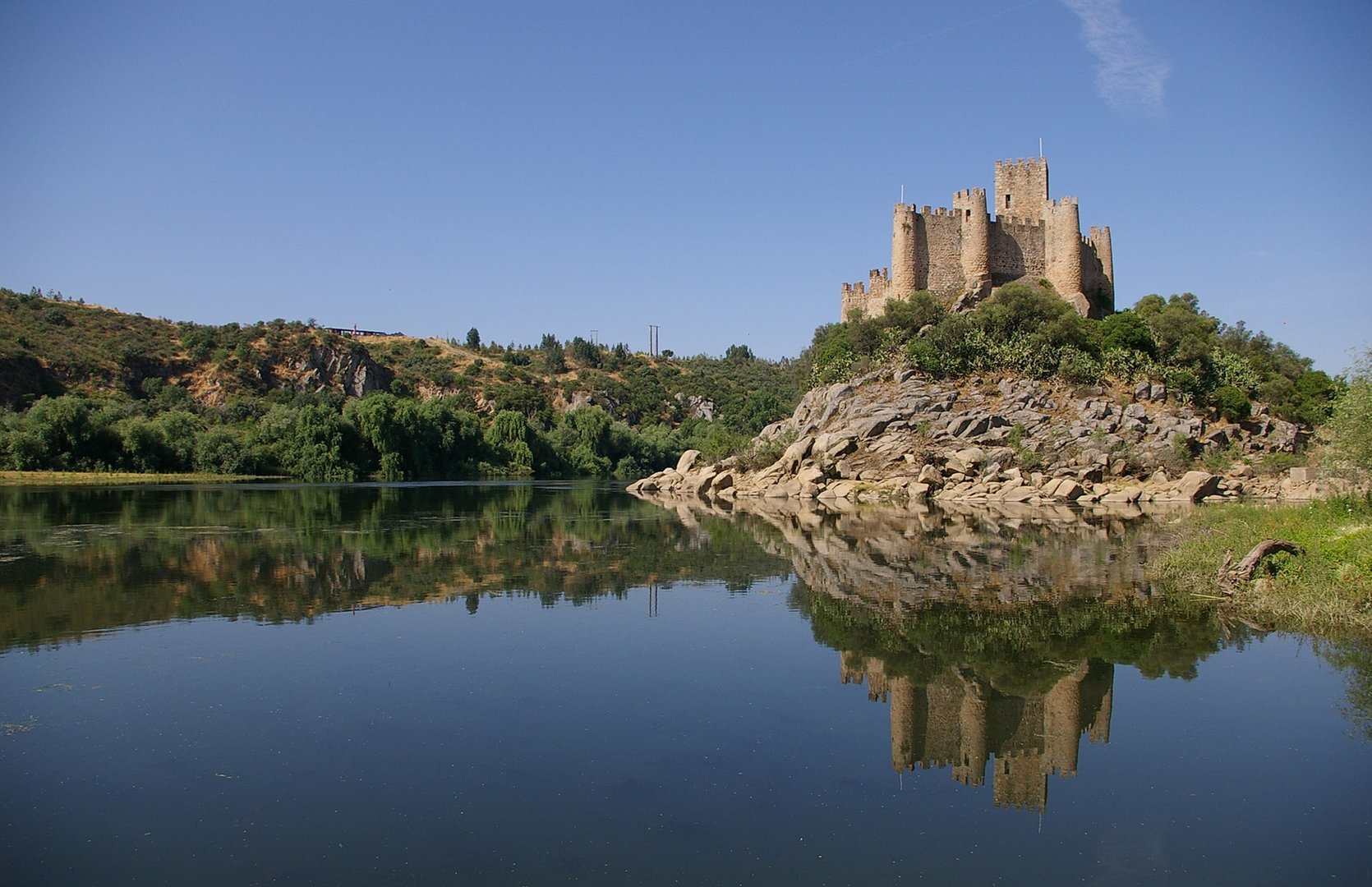 Le château d'Almourol a été érigé dans un paysage d'une immense beauté