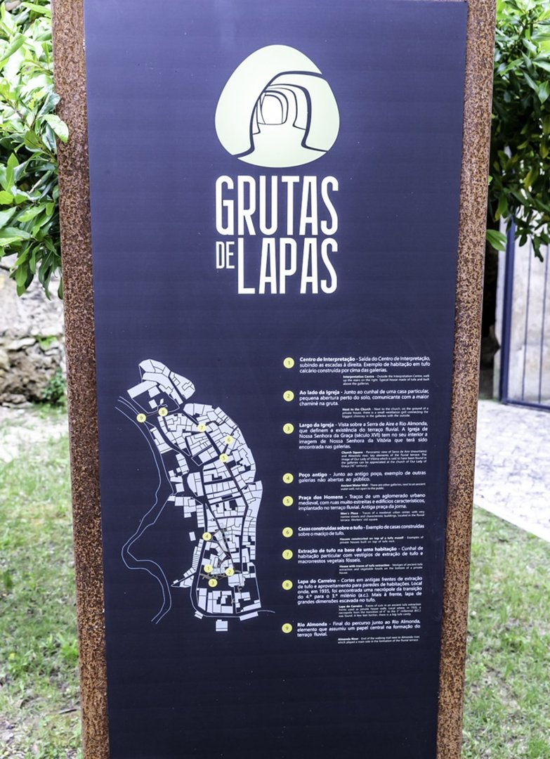 Esquema de las Cuevas de Lapas