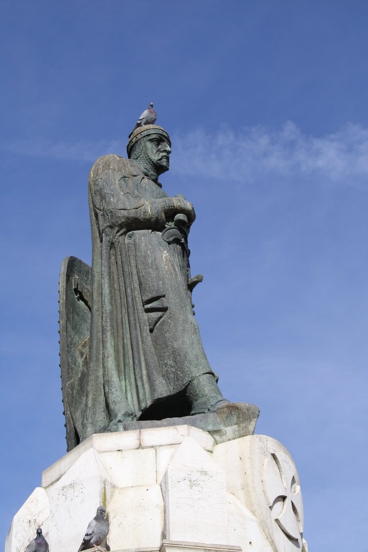 Estatua de Don Gualdim Pais