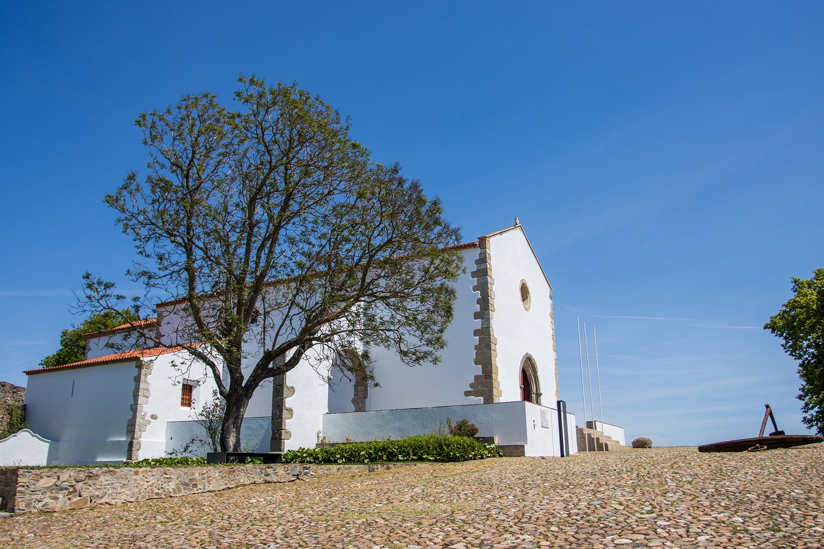 Tagus defence walls and cannon holes