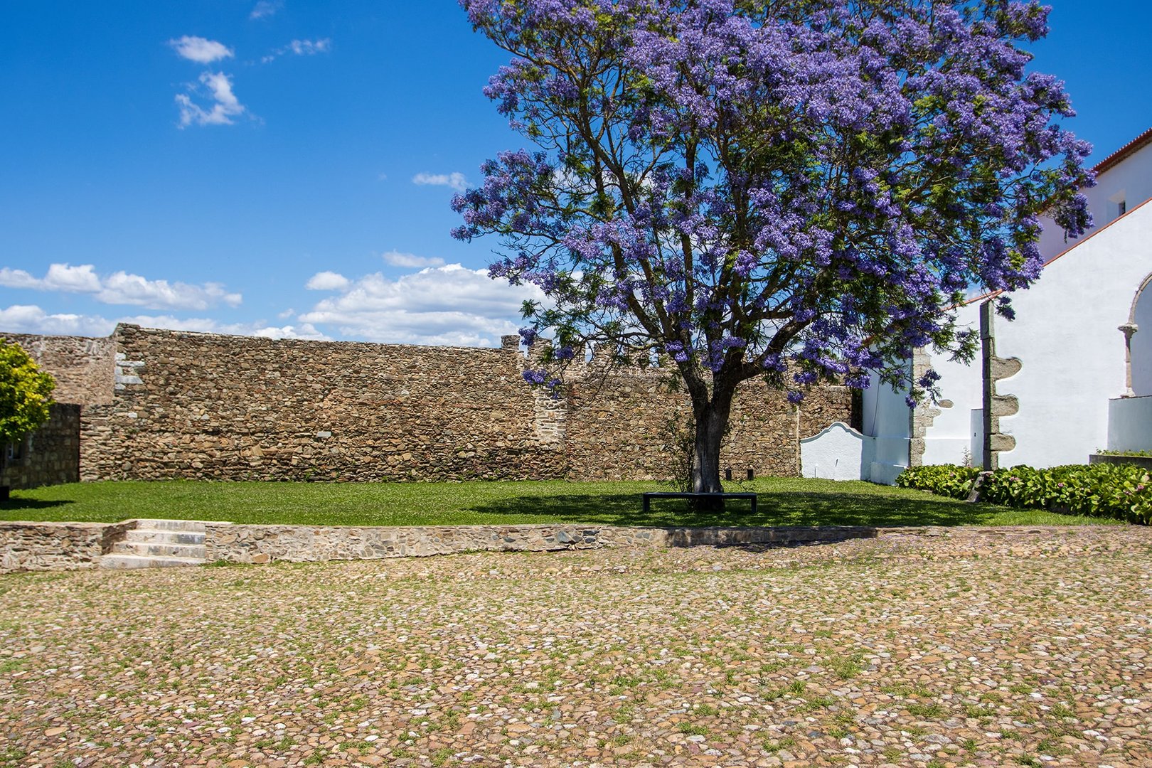 Lado sur de Santa María do Castelo