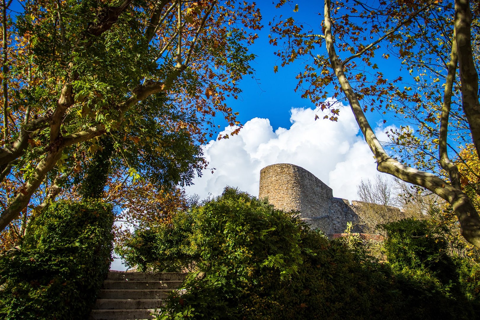 Torreão do castelo virado a Oeste