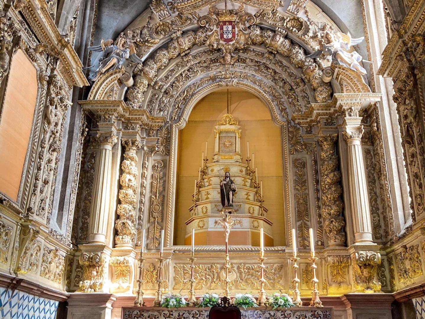 Intérieur de l'église Saint-Jean-Baptiste