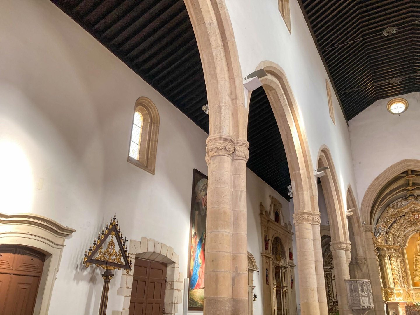 Intérieur de l'église Saint-Jean-Baptiste