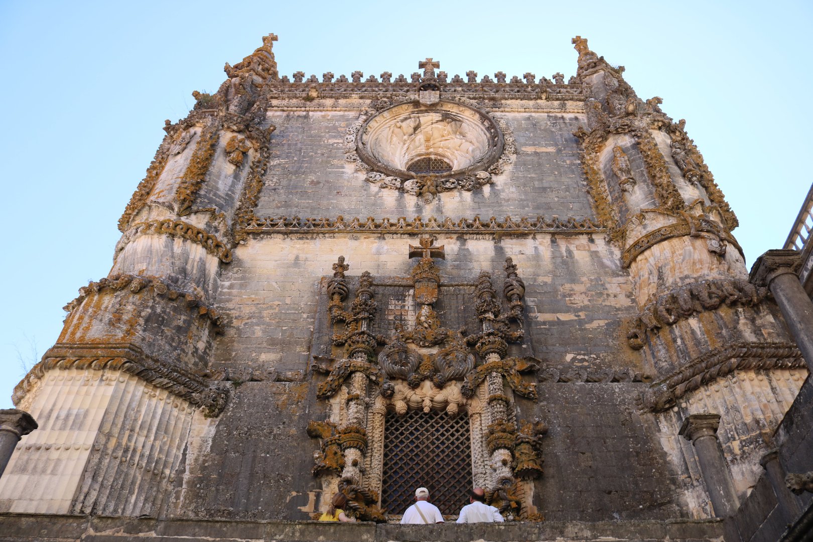 Fenêtre de chapitre - Le couvent du Christ